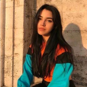 Meet your Posher, Elena